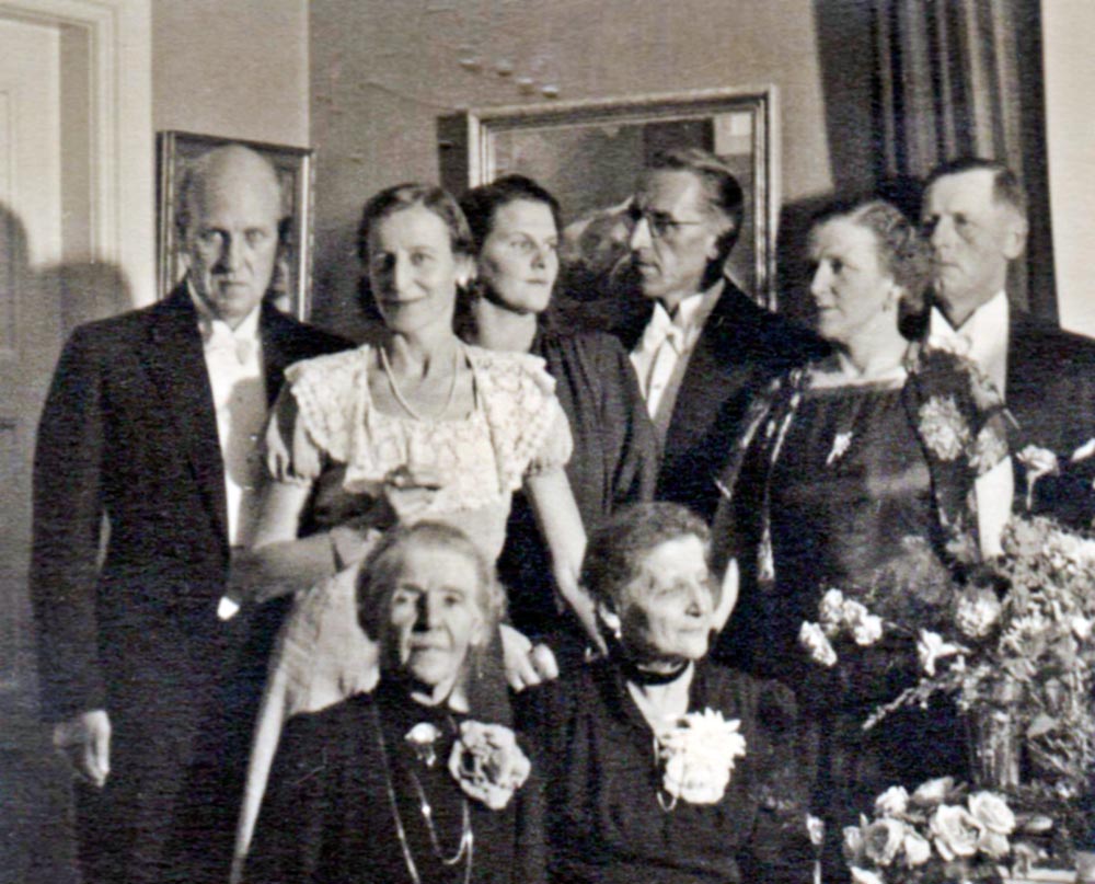 Familjen Malmrot vid Ennys födelsedag